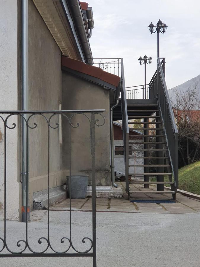 Ferienwohnung La Fontaine Des Amis Gap Exterior foto